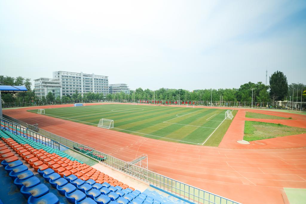 操场